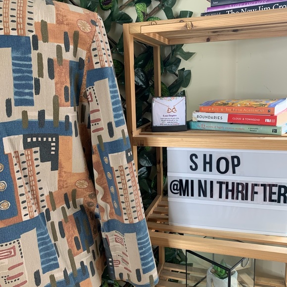 Toni Garment - Picture 4 of 6